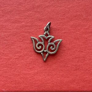 Retired James Avery Open Dove Charm